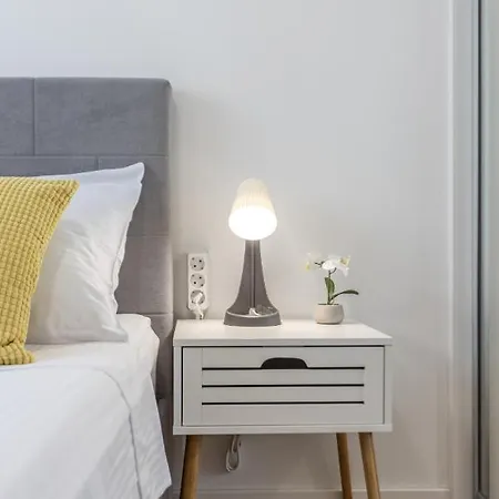 B Διαμέρισμα Σπλιτ