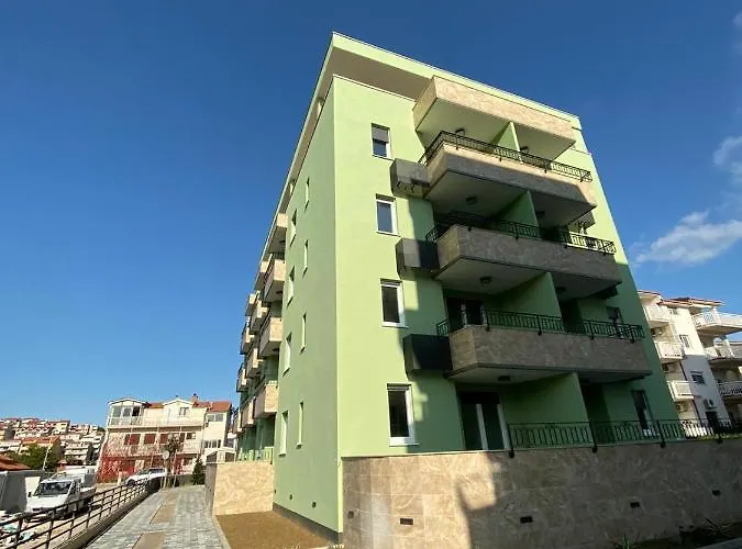 Διαμέρισμα B Σπλιτ