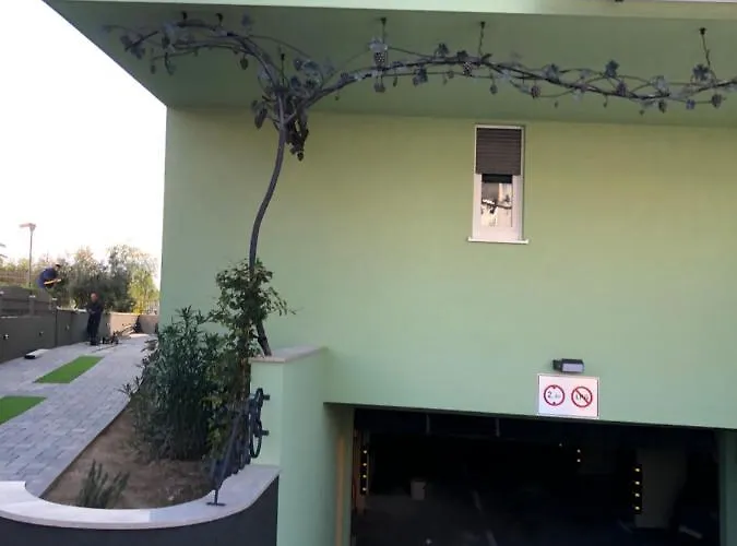 Διαμέρισμα B Σπλιτ