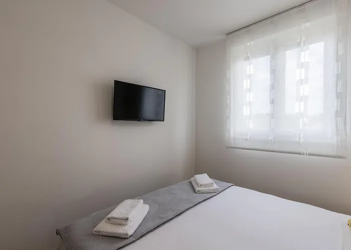 Διαμέρισμα B