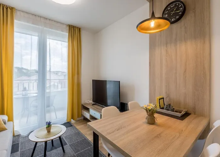 Διαμέρισμα B *