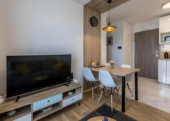 B Διαμέρισμα *