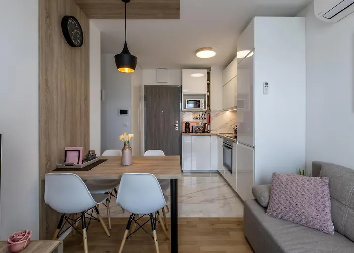 B Διαμέρισμα *