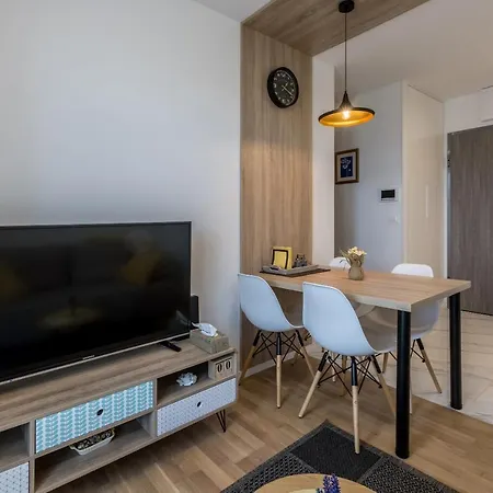 Studio B Apartment *
